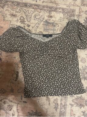 Vibe Brown Floral Puff-Sleeve Crop Top